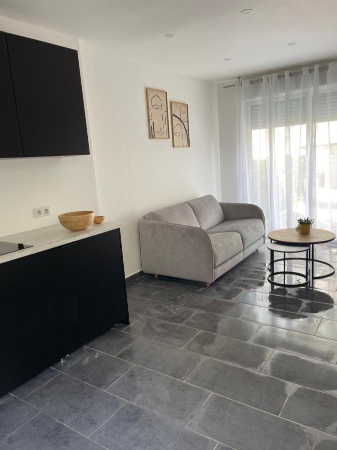 Studio Tout Confort, Au Pied De Toute Commodite, 2 Apartment Creteil Exterior photo